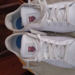White Sneakers K-Swiss